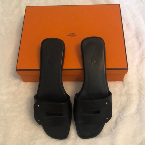 Hermes Shoes - Hermes view sandal🖤